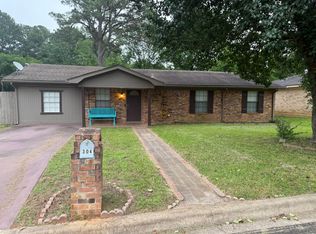 304 Patriot Cir, Longview, TX 75604