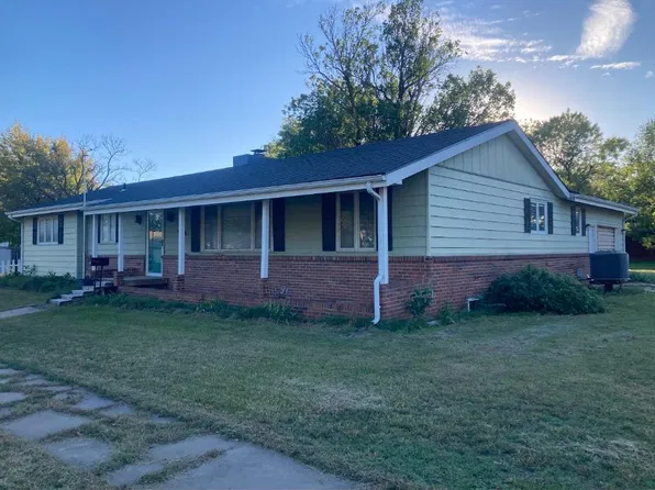 410 N Fritz Ave, Ellinwood, KS 67526