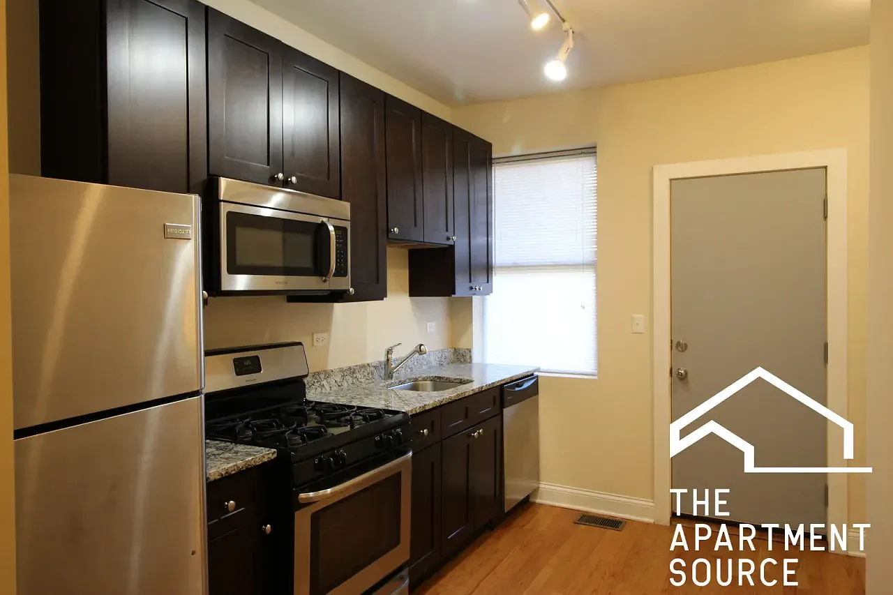 4 bed, 2000 sqft, $2,900 — Photo 1