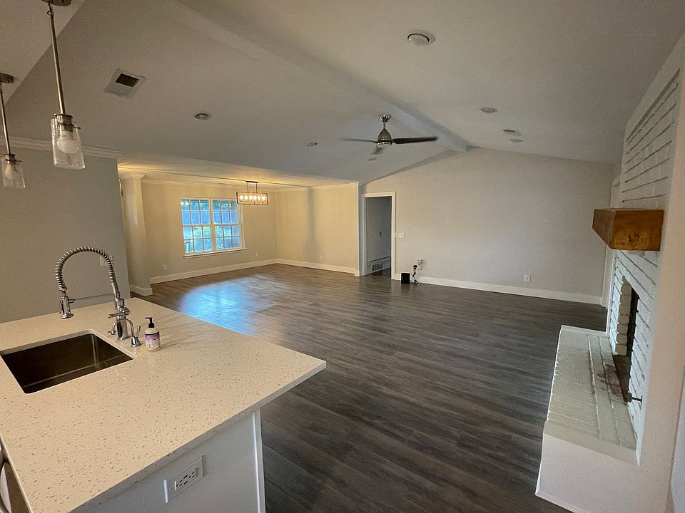 1st image of 3002 Canyon Brook Dr
