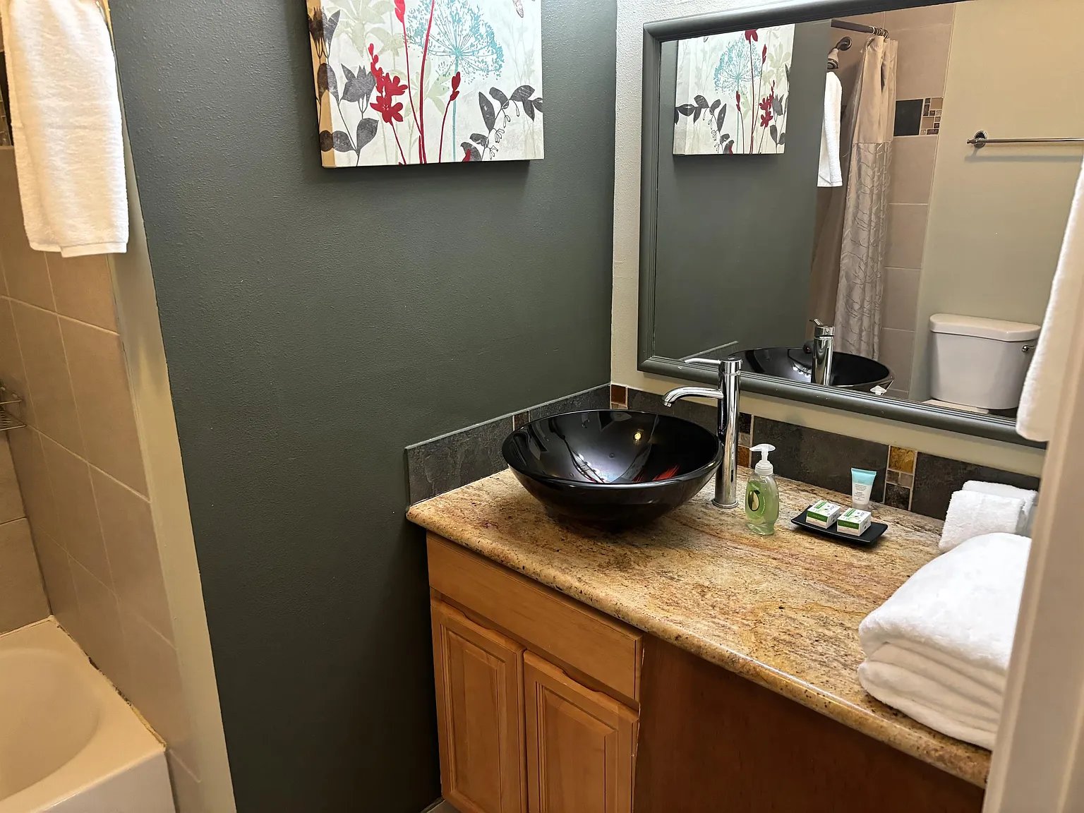 Sunrise Suites - SS36-3 — Photo 4
