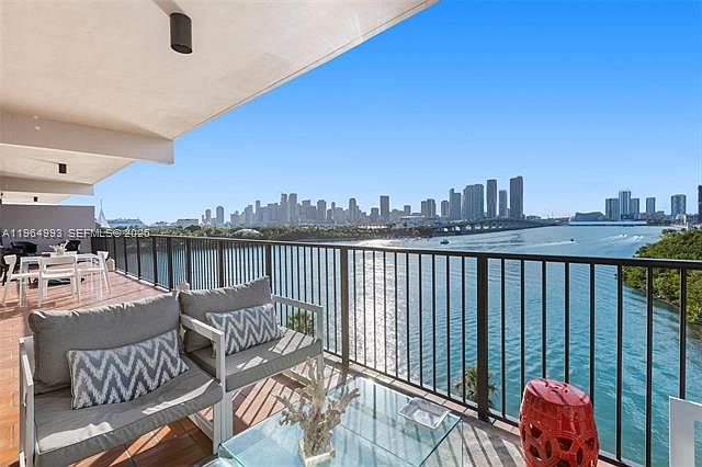 1st image of 1000 Venetian Way #606