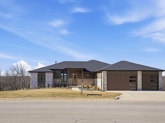 2nd image of 2979 E Kemmling Lane