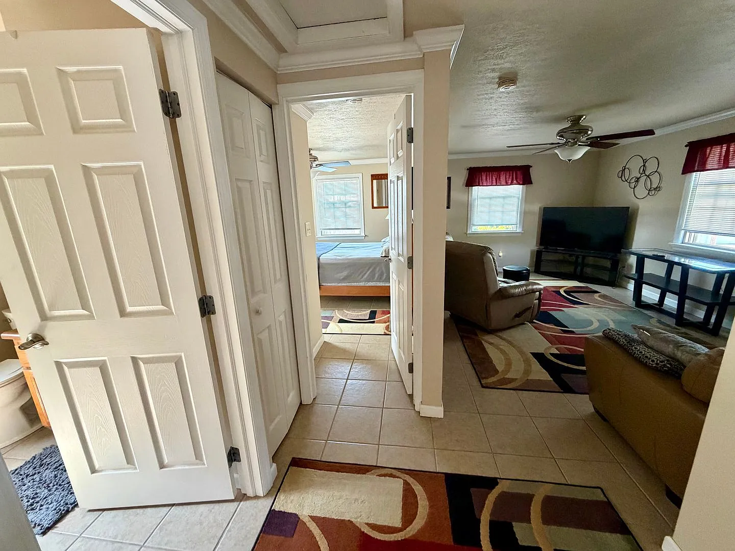 7408 Yale Avenue (Lease Only) — Photo 4
