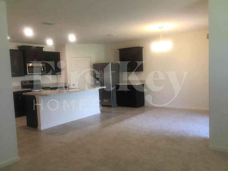 407 SW Lakehurst Dr — Photo 8