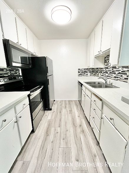 1st image of 300 W Avenue 37 #106A