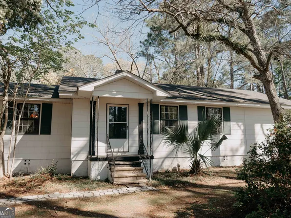 109 Donaldson St, Tifton, GA 31794