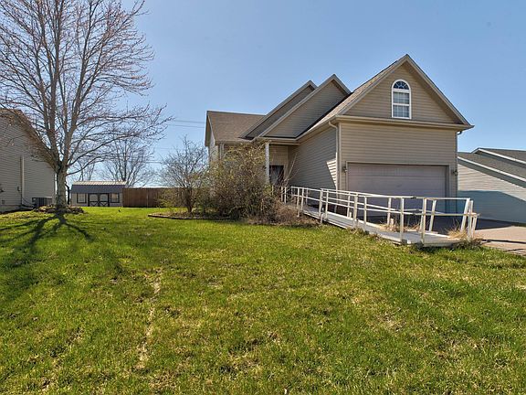 3rd image of 112 Augusta Dr