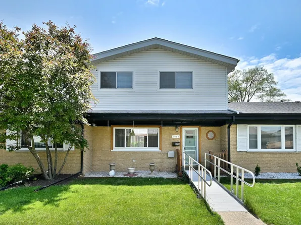 9044 N Clifton Ave, Niles, IL 60714