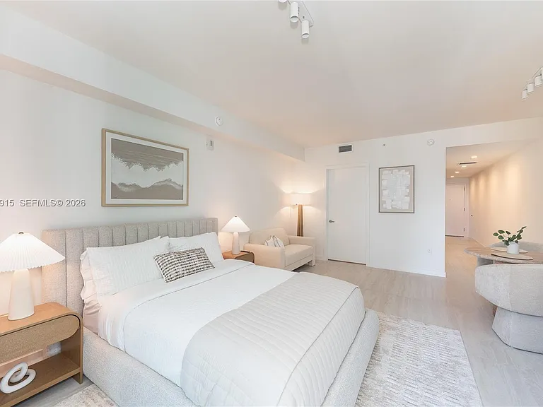 77 SE 5th St #3204 — Photo 3