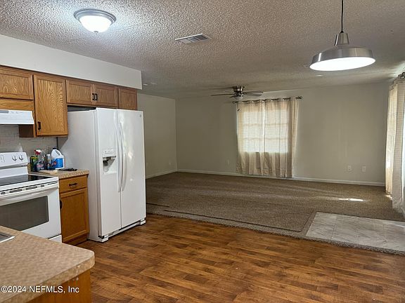 5th image of 717 S 15TH Street