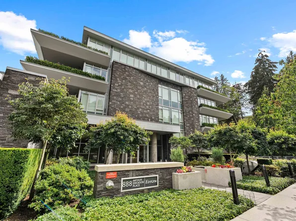 888 Arthur Erickson Pl #401, West Vancouver, BC V7T 0B1