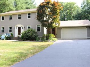 53 Daniel Dr, North Kingstown, RI 02852