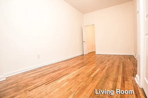 Rented by Jonis Realty | media 8