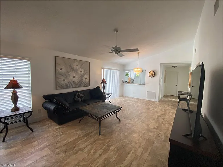 14805 Crooked Pond Ct — Photo 6