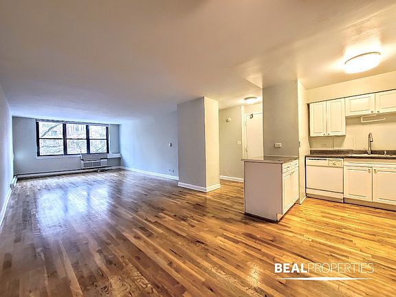 2nd image of 1446 N Dearborn St #F4