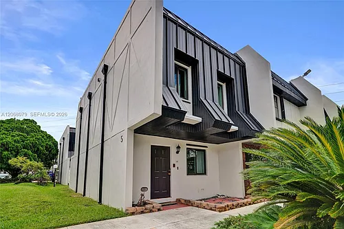 5555 Ludlam Rd Photo 1