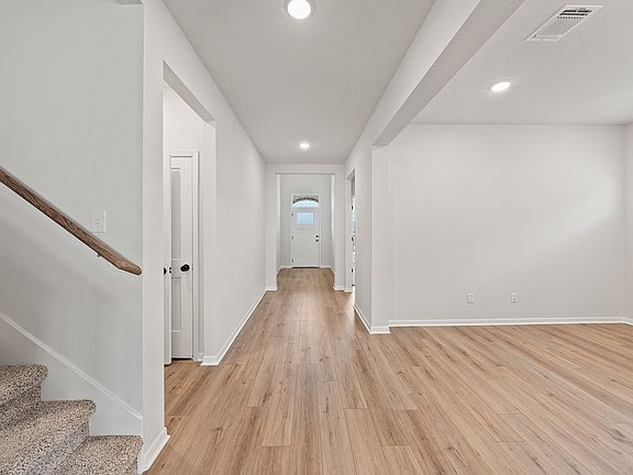 2nd image of 4049 Estes Ct