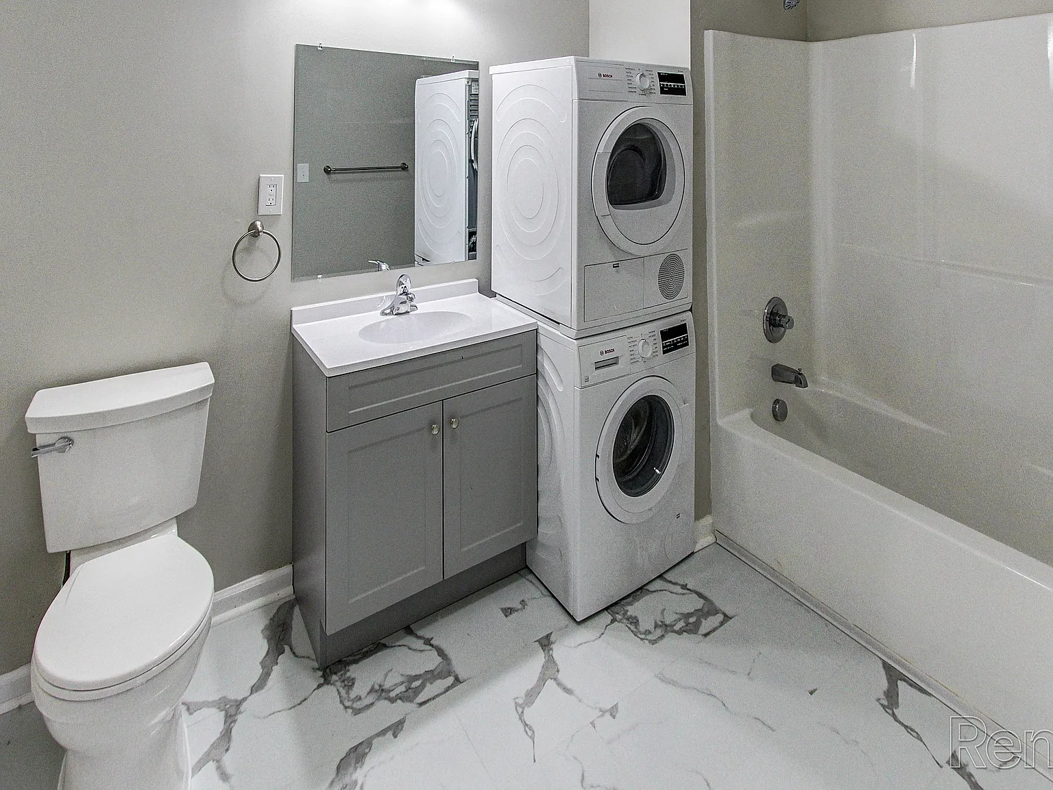 Columbia Apartments — Photo 3