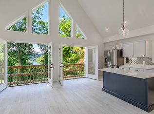 7 Lamont Rd, New Fairfield, CT 06812