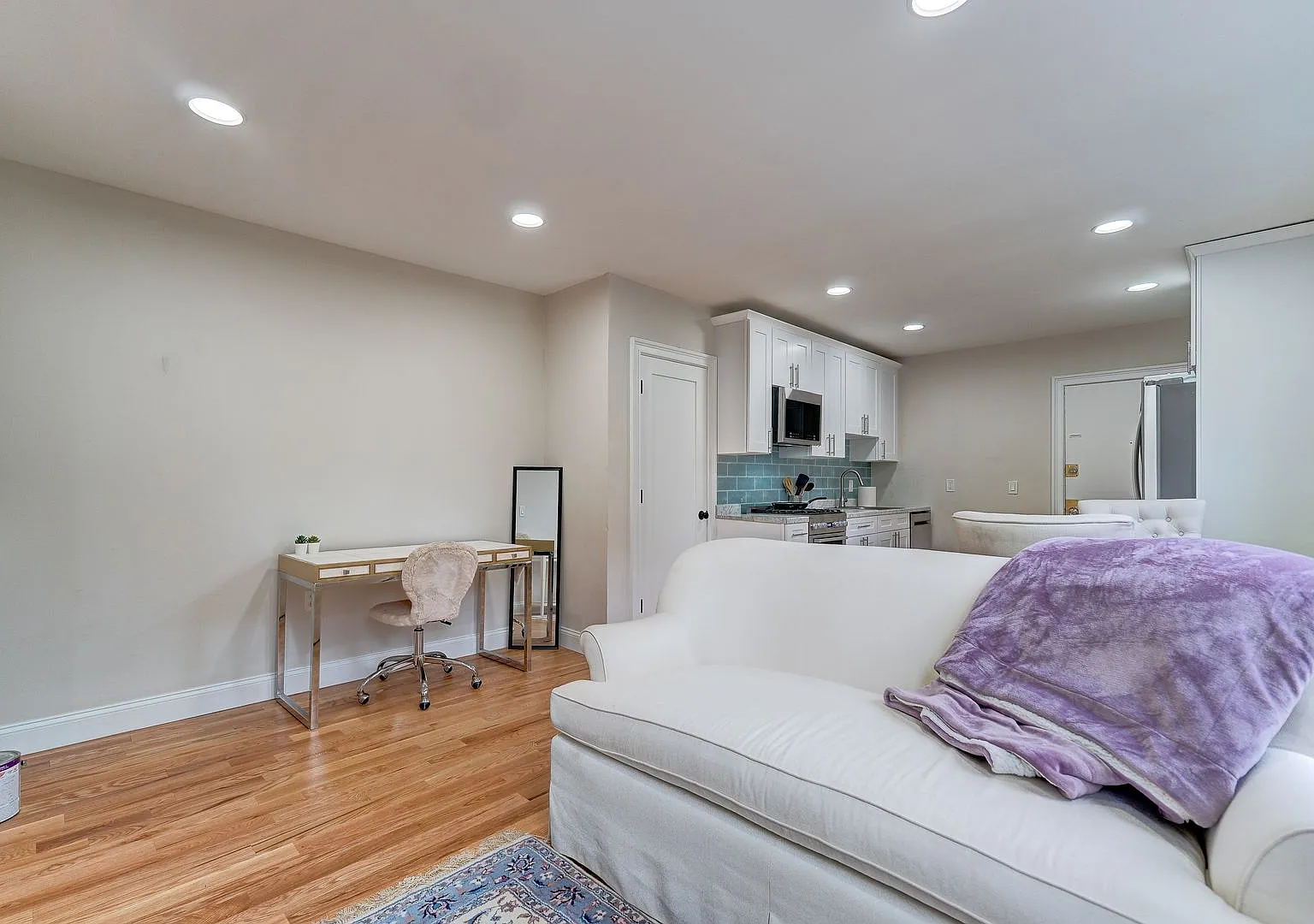 11 Lawrence St — Photo 4