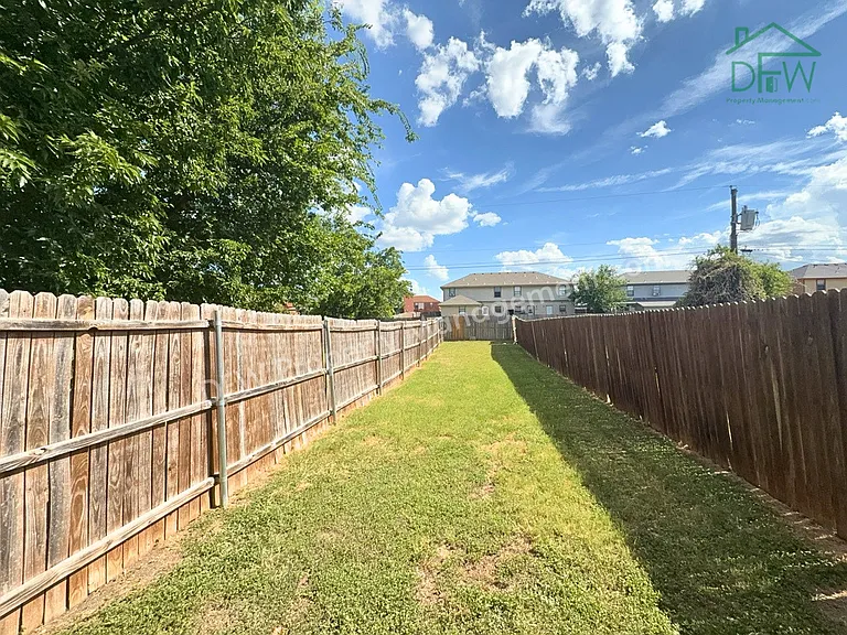 1108 Shanarae Cir #B — Photo 11