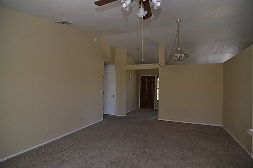 5th image of 1401 S Bison Dr