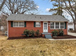 624 Oakgrove Dr, Graham, NC 27253