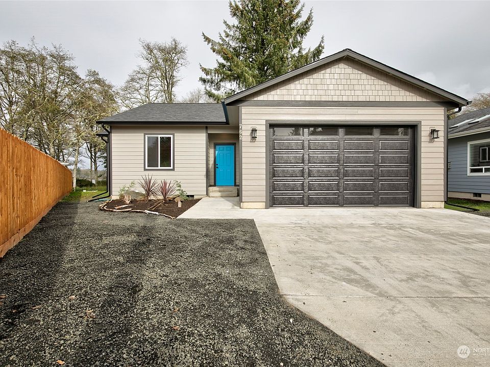 1st image of 762 Plover Court SE