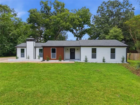 978 Hilltop Ct, Lawrenceville, GA 30045