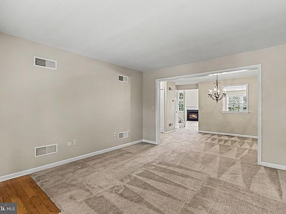 2nd image of 1247 Cross Creek Dr