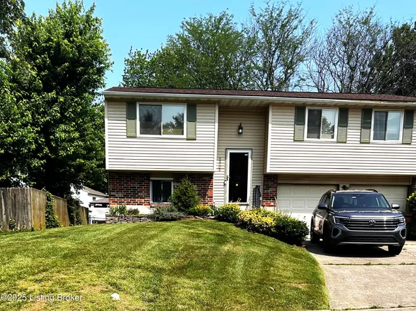 12003 Rustburg Ct, Worthington Hills, KY 40245