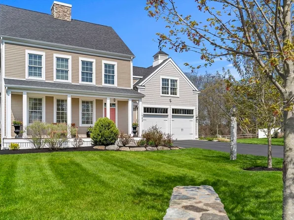 4 Point Shore Dr, Amesbury, MA 01913