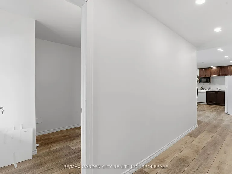 25 Pelham Rd #UPPER — Photo 5