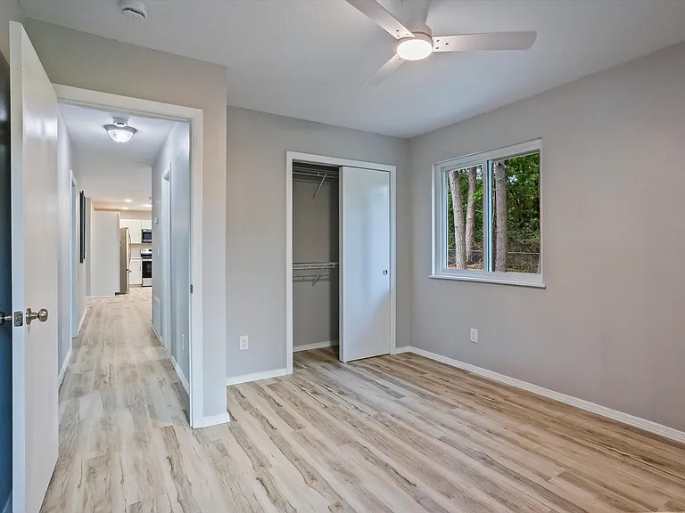 1728 Sandalwood Dr — Photo 25