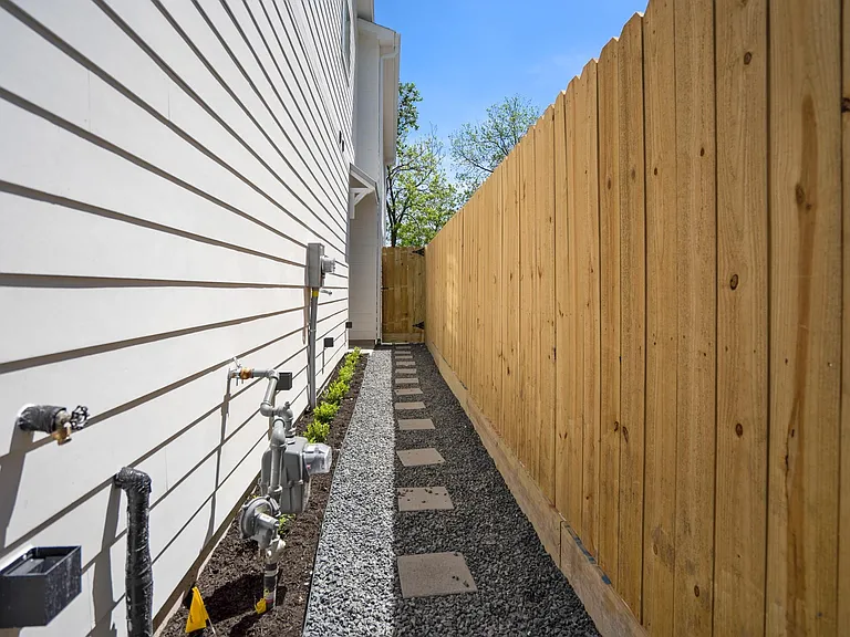 314 N Stiles St — Photo 36