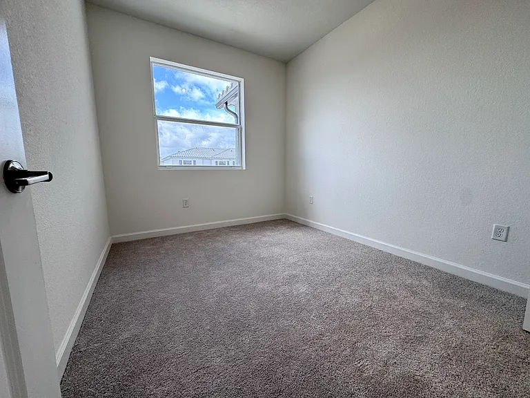 1182 SE Palm Ter #1182 — Photo 16