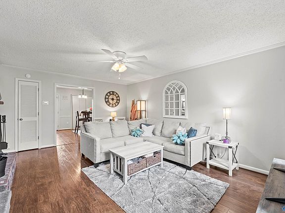 2nd image of 11518 Jade Ln SE