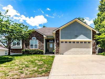 1410 Bear Creek Cir, Warrensburg, MO, 64093