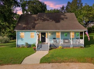 108 Lakeshore Dr, Greenwood, SC 29649