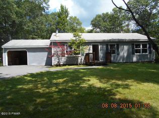285 Lake Forest Dr, Dingmans Ferry, PA 18328