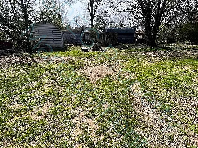 1109 E Moore Ave — Photo 10