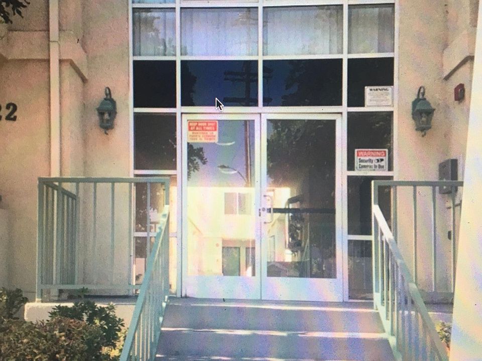 Building Entrance - Secured/Intercom