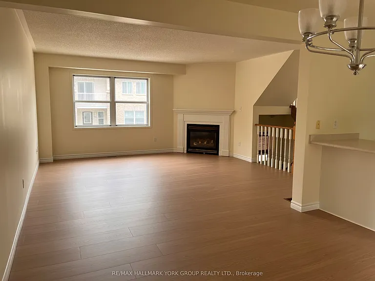 490 Veterans Dr #47 — Photo 4