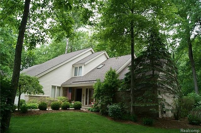 1st image of 6334 Mission Dr