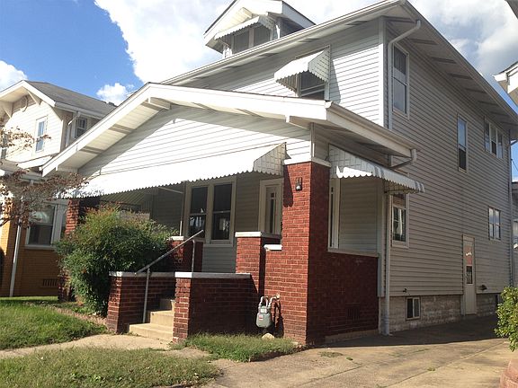 2nd image of 1028 Kanawha Blvd W