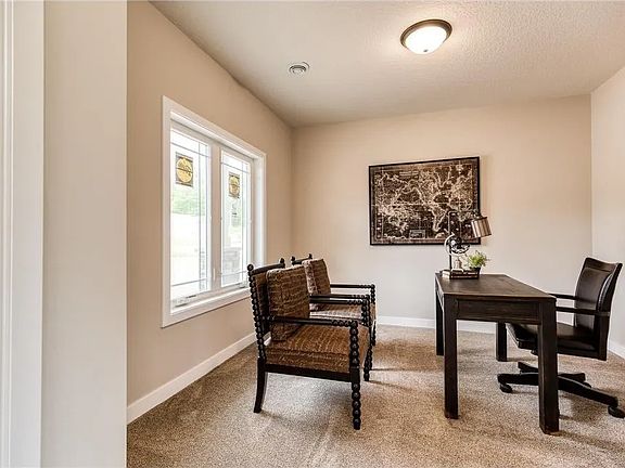 Main Floor Office With A View Of The Setting Sun !