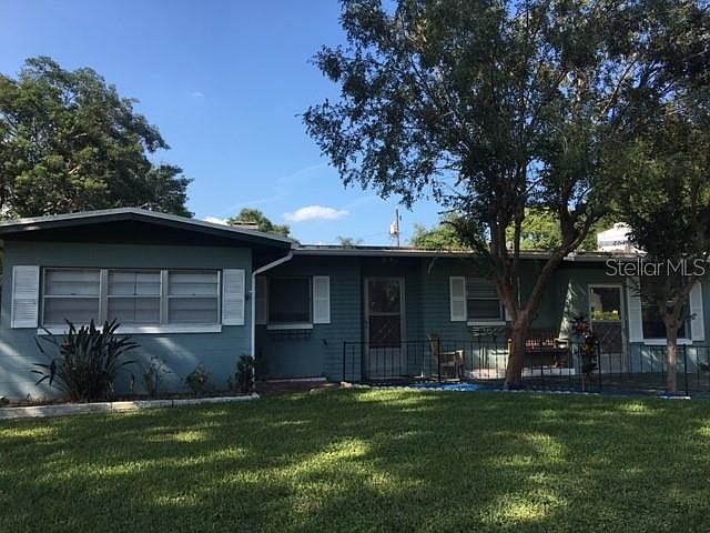 1st image of 1109 Carlson Dr