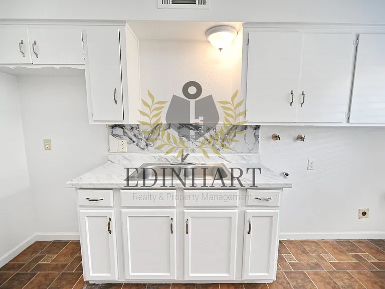 2303 S Poppy Ave #101 — Photo 10