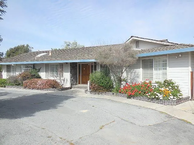 1763 Sunnyslope Ln photo 1
